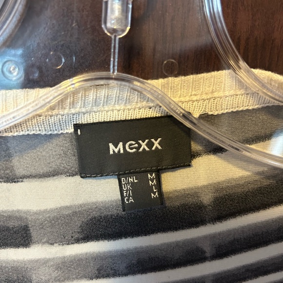 White patterned cardigan - Picture 3 of 3